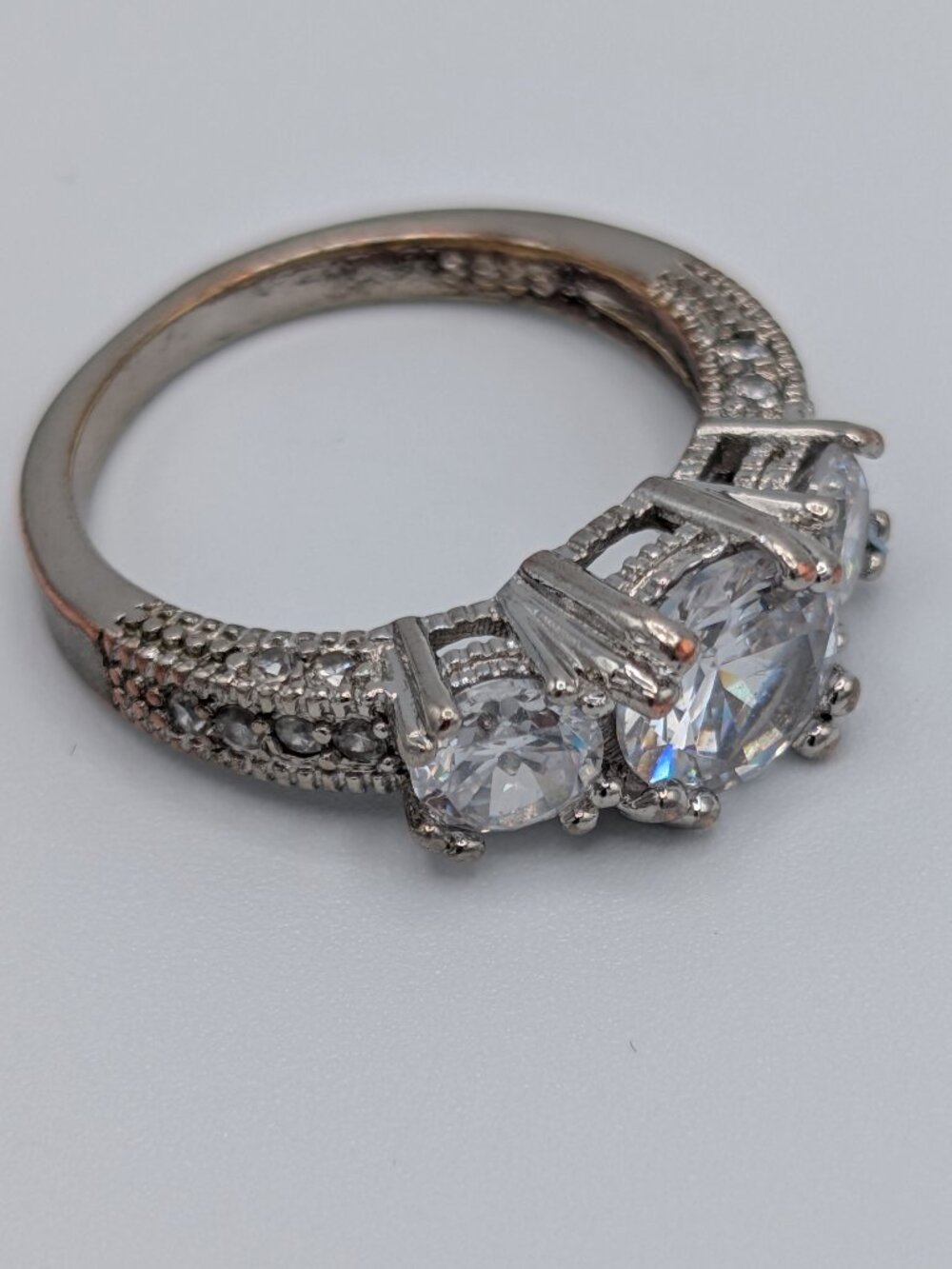 Vintage S925 Silver 3 Stone CZ Travel Ring Pave Accents Size 6.75 7 - Picture 5 of 11